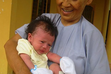 Bé Nhân Đức đã được xuất viện