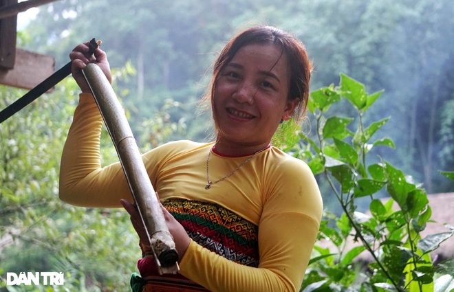 Độc đáo món cơm đồ trong ống nứa, mang hơi thở của núi rừng - 12 Độc đáo món cơm đồ trong ống nứa, mang hơi thở của núi rừng - 12