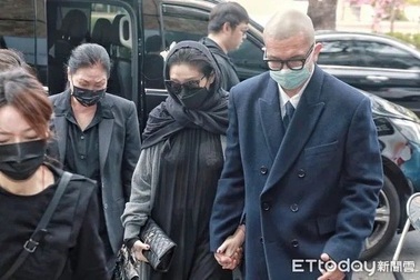 Lộ diện sau thời gian dài "ở ẩn", Từ Hy Viên vướng nghi vấn mang thai