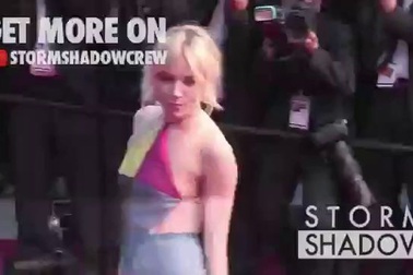 Sienna Miller quyến rũ trên thảm đỏ Cannes