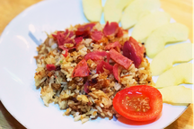 Lạ miệng với cơm trộn xì dầu, vịt muối