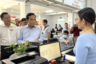 Bí thư Trần Lưu Quang làm việc với phường đông dân nhất TPHCM