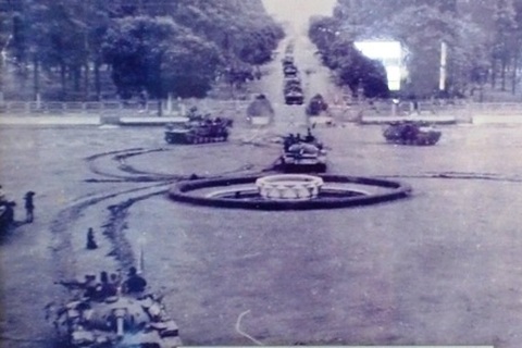 Những hình ảnh quý của khoảnh khắc chiến thắng 30/4/1975 lịch sử