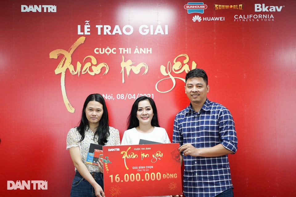 Báo Dân trí trao giải cuộc thi ảnh Xuân tin yêu - 6