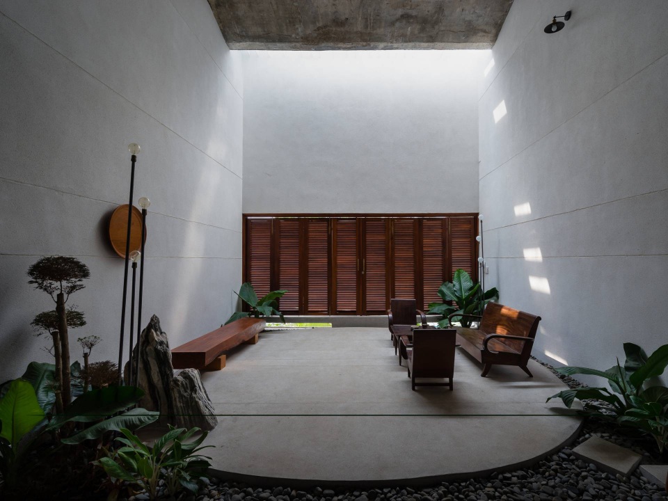 Bất ngờ “nhà chồng nhà” với kiến trúc giao thoa độc đáo ở Bình Dương - 5