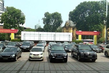 Nhiều lãnh đạo Văn phòng Chính phủ sắp phải tự túc phương tiện đi làm