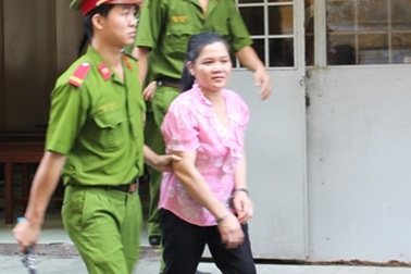 Ôsin trộm nữ trang chủ nhà để mua đất