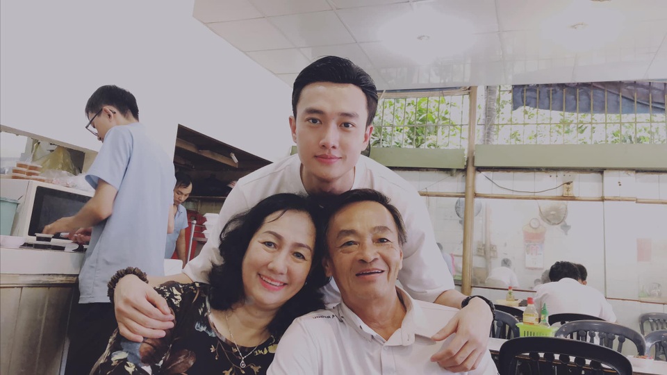 Quốc Trường thích một người vợ dịu dàng và hay cười như Ninh Dương Lan Ngọc - 4 Quốc Trường thích một người vợ dịu dàng và hay cười như Ninh Dương Lan Ngọc - 4