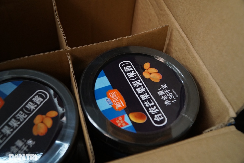 Hà Nội: Thu giữ hơn 4 tấn nguyên liệu trà sữa không rõ nguồn gốc - 8 Hà Nội: Thu giữ hơn 4 tấn nguyên liệu trà sữa không rõ nguồn gốc - 8