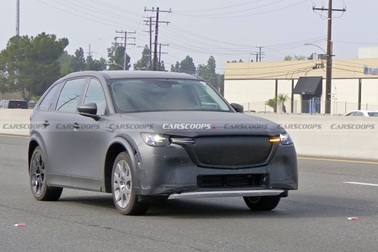 Mẫu ô tô điện hoàn toàn mới của Mazda bị "tóm gọn" tại Mỹ