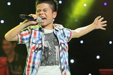 Quán quân giọng hát Việt nhí đón Trung thu tại Hà Nội