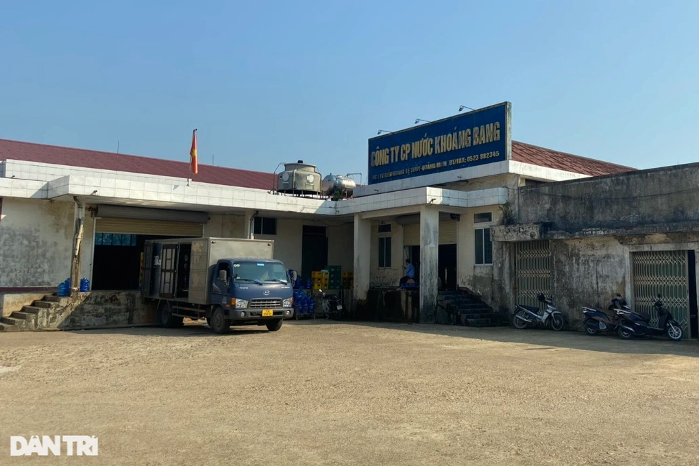 Vụ đỉa ngoe nguẩy trong bình nước: Tiêu hủy tang vật do thiếu hiểu biết? - 2 Vụ đỉa ngoe nguẩy trong bình nước: Tiêu hủy tang vật do thiếu hiểu biết? - 2