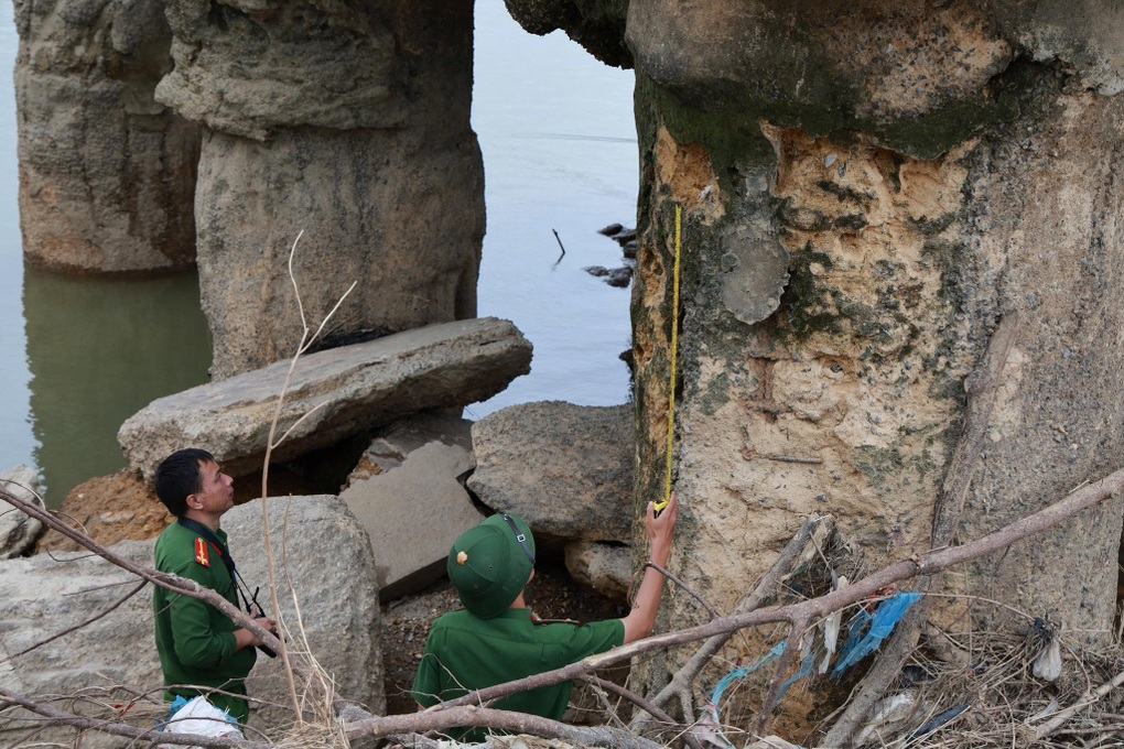 Phú Thọ chỉ đạo làm rõ trách nhiệm cầu Sông Lô hư hỏng, trơ lõi thép - 3 Phú Thọ chỉ đạo làm rõ trách nhiệm cầu Sông Lô hư hỏng, trơ lõi thép - 3