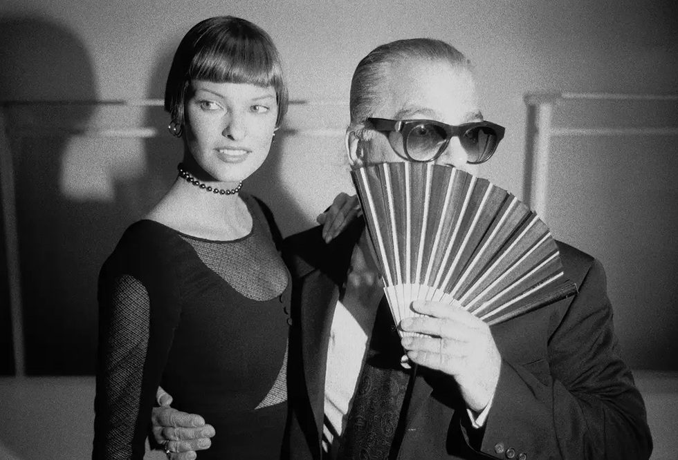 Siêu mẫu tóc ngắn nổi tiếng thế giới mất sạch sự nghiệp vì... đi làm đẹp - 2