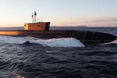 Video Nga thử nghiệm tàu ngầm “khủng” có thể mang 160 đầu đạn hạt nhân