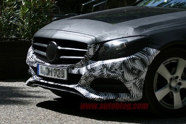 Mercedes C-Class thế hệ mới trên đường thử