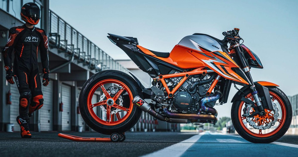 KTM Brabus 1300 R về Việt Nam, siêu mô tô giới hạn giá hơn 2,2 tỷ đồng - 3 KTM Brabus 1300 R về Việt Nam, siêu mô tô giới hạn giá hơn 2,2 tỷ đồng - 3