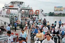 Bến phà Thủ Thiêm hoạt động trở lại