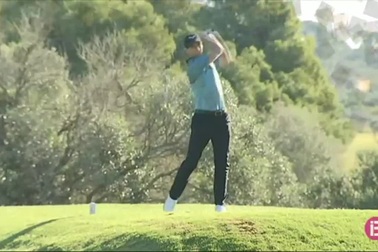 Rafael Nadal trổ tài trên sân golf, lọt top 10 tay golf mạnh nhất