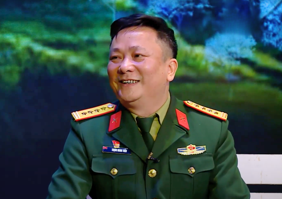 Tái hiện chân dung Đại tướng Võ Nguyên Giáp bằng nghệ thuật chèo - 1 Tái hiện chân dung Đại tướng Võ Nguyên Giáp bằng nghệ thuật chèo - 1