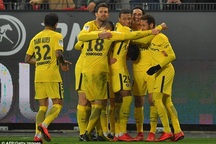 Neymar tỏa sáng rực rỡ, PSG đại thắng ở Ligue 1