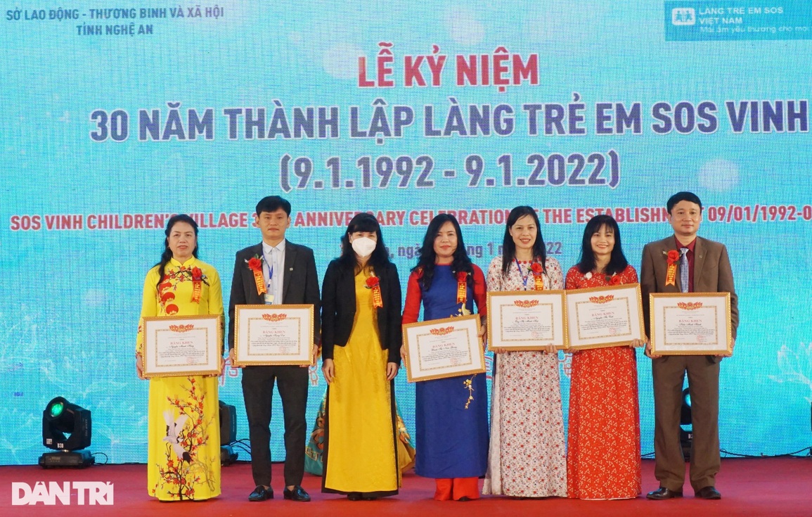 Gần 800 trẻ mồ côi được nuôi dưỡng, vượt nghịch cảnh, chiến thắng số phận - 5 Gần 800 trẻ mồ côi được nuôi dưỡng, vượt nghịch cảnh, chiến thắng số phận - 5