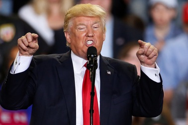 Ông Trump bóng gió Trung Quốc can thiệp bầu cử Mỹ