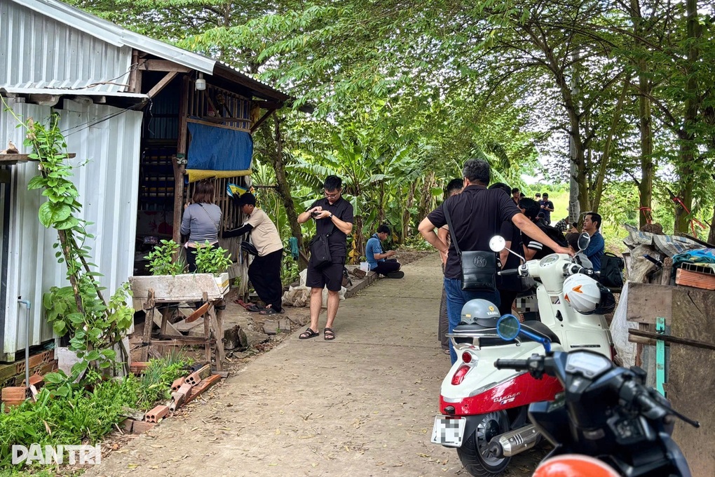 Người đàn ông nghèo cưu mang vợ nhặt 11 năm và cuộc chia ly chóng vánh - 4 Người đàn ông nghèo cưu mang vợ nhặt 11 năm và cuộc chia ly chóng vánh - 4