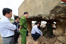 Khởi tố vụ án cầu Sông Lô hư hỏng nghiêm trọng, trơ lõi thép ở Phú Thọ