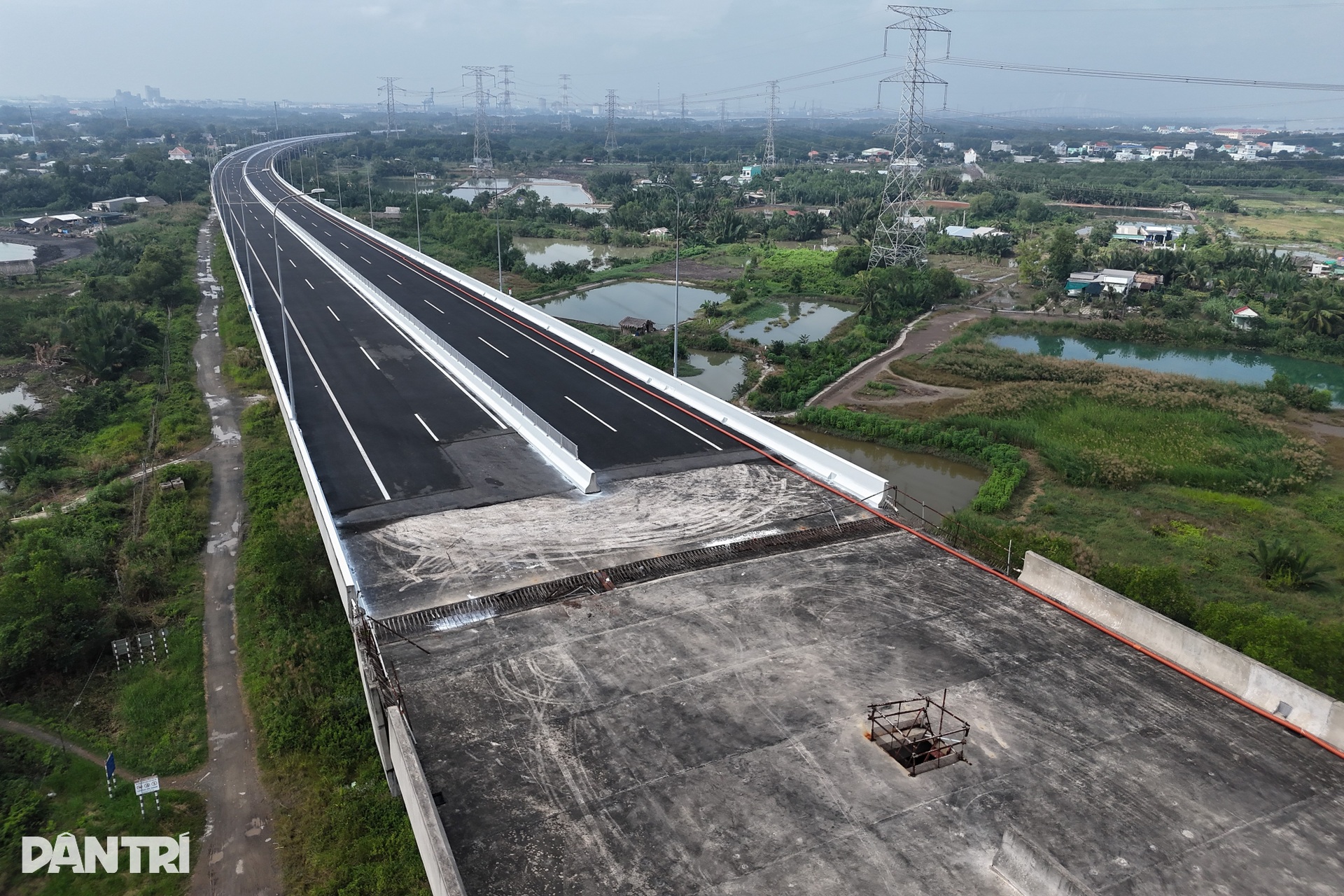 Cao tốc cụt, bỏ trống 25km vì thiếu đường kết nối ở TPHCM - 1 Cao tốc cụt, bỏ trống 25km vì thiếu đường kết nối ở TPHCM - 1