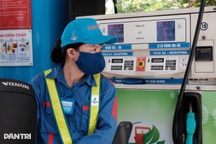 Xăng E10 lần đầu mở bán: Cửa hàng bán gần 1.000 lít trong một buổi