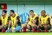 Cristiano Ronaldo dự bị ở Bồ Đào Nha: Bi kịch ngôi sao hết thời?