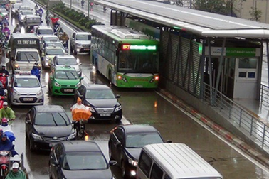 Nếu BRT đã phát huy ưu thế, vì sao phải "chia sẻ" làn với buýt thường?