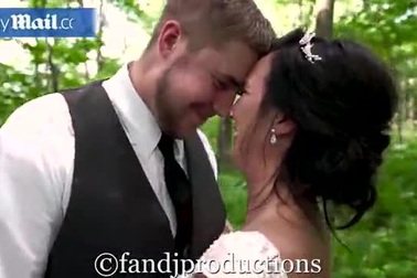 Hài hước đoạn phim kể về “tình yêu... cây đổ”