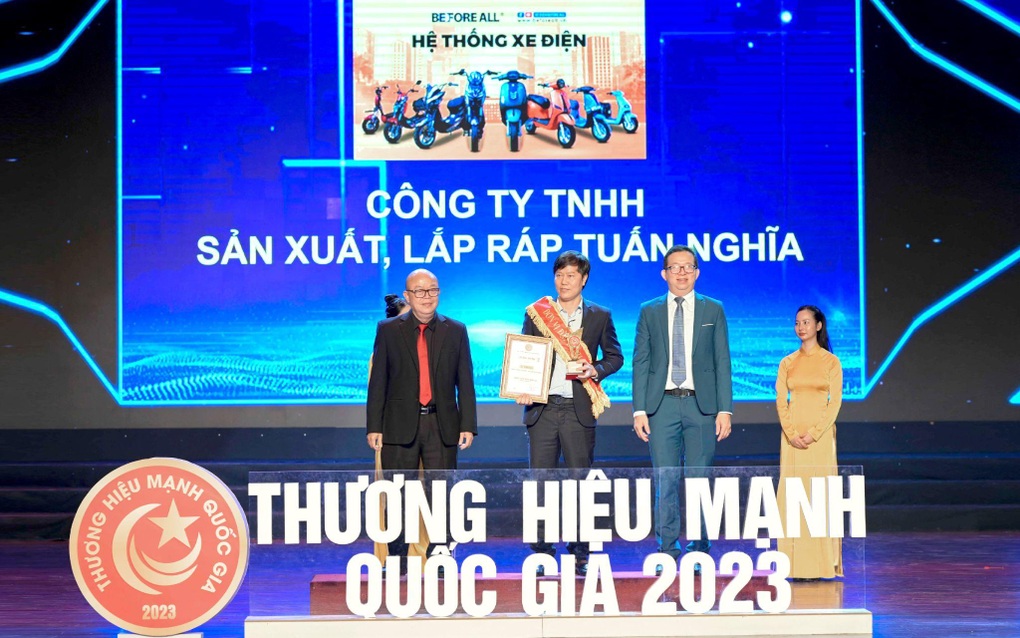 Xe điện Before All nhận giải top 10 Thương hiệu mạnh quốc gia 2023 - 2