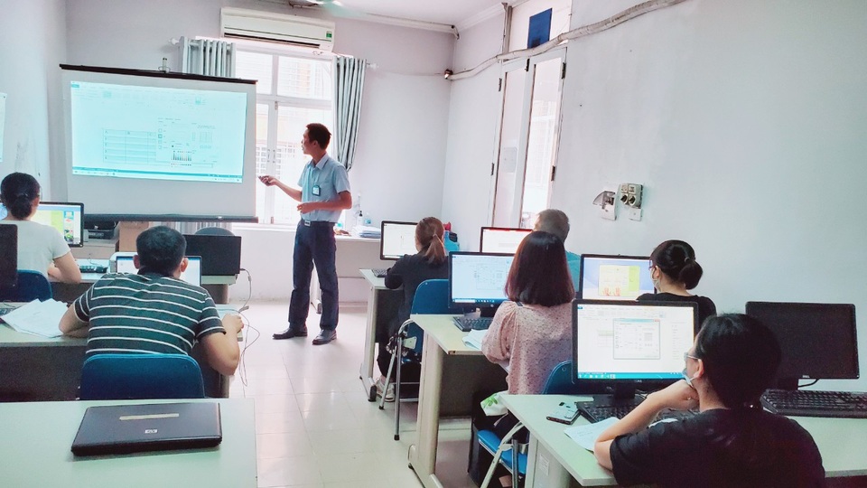 Covid-19 khiến nhiều trường cao đẳng gặp khó trong tuyển sinh ngành du lịch - 1