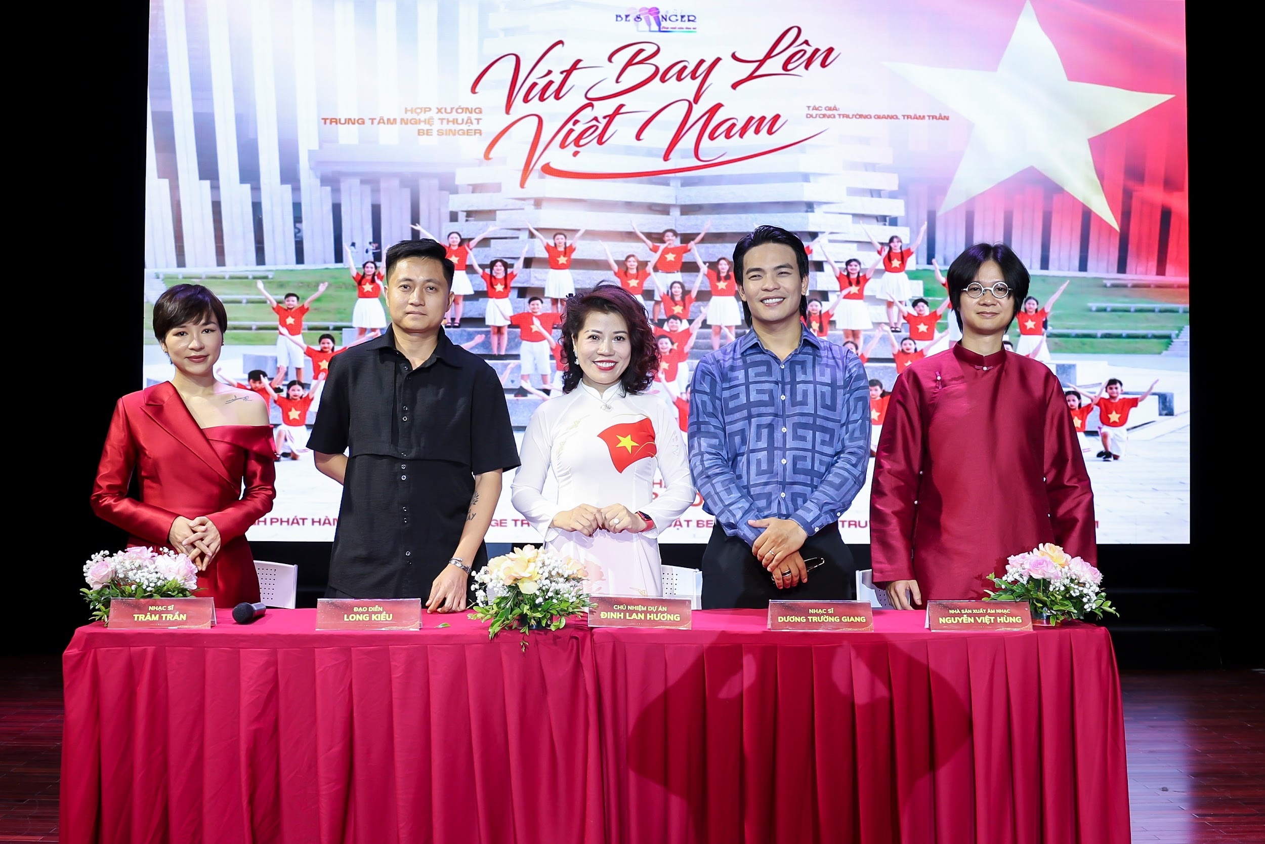 Các cựu chiến binh thể hiện tình yêu nước qua âm nhạc - 4