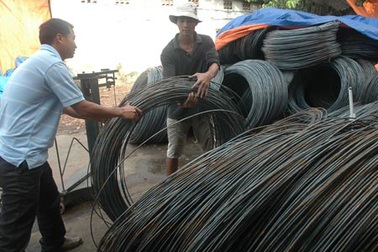 4 mặt hàng bình ổn giá... tăng giá