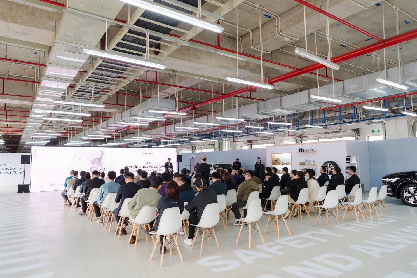 Volvo organizes first test drive event in Vietnam - 4 Volvo tổ chức sự kiện lái thử lần đầu tại Việt Nam - 4