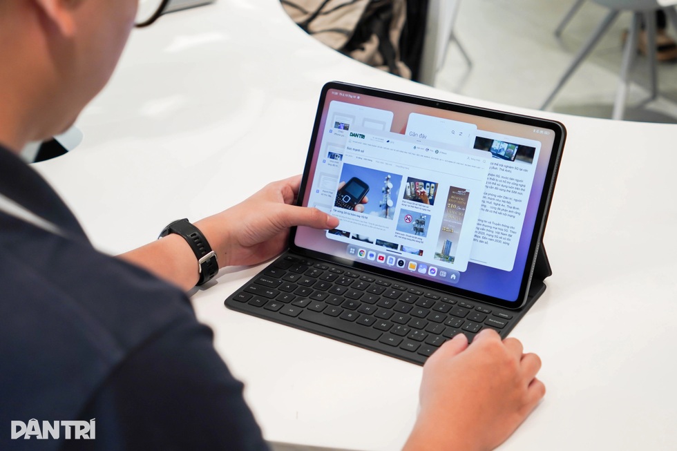 Đánh giá Xiaomi Pad 6S Pro: Có giao diện máy tính, cạnh tranh iPad Air 6 - 3 Đánh giá Xiaomi Pad 6S Pro: Có giao diện máy tính, cạnh tranh iPad Air 6 - 3