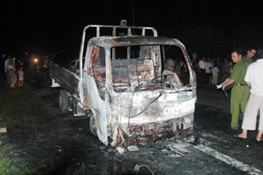 Đốt xe CSGT vì bị tạm giữ phương tiện vi phạm