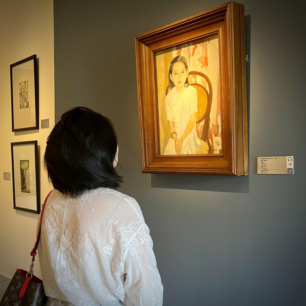 Từ vụ leo ngai vàng ở Huế: Mỗi bảo vật có 2 camera, bảo vệ túc trực 24/24h? - 5 Từ vụ leo ngai vàng ở Huế: Mỗi bảo vật có 2 camera, bảo vệ túc trực 24/24h? - 5