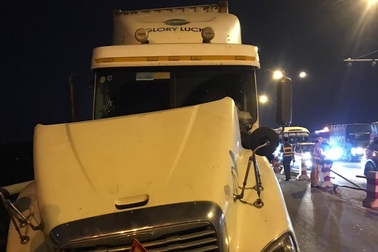 Video hiện trường xe Container tông 3 xe máy trên cầu Thanh Trì