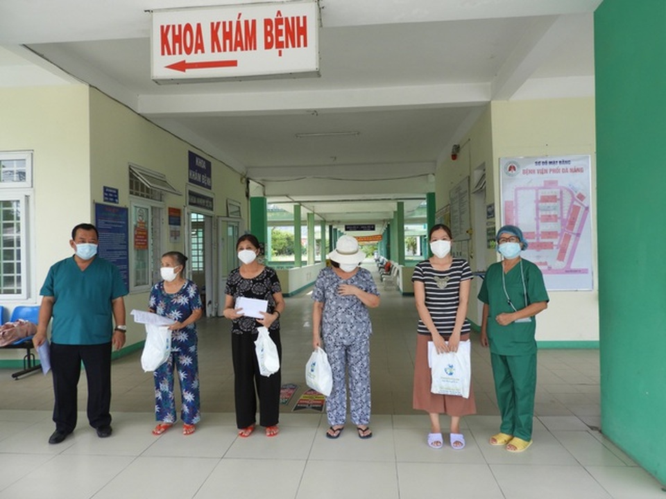 Thêm 32 bệnh nhân Covid-19 ở Quảng Nam, Đà Nẵng được xuất viện - 3 Thêm 32 bệnh nhân Covid-19 ở Quảng Nam, Đà Nẵng được xuất viện - 3