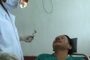 Trưởng khoa hành hung Phó khoa ngay tại phòng mổ