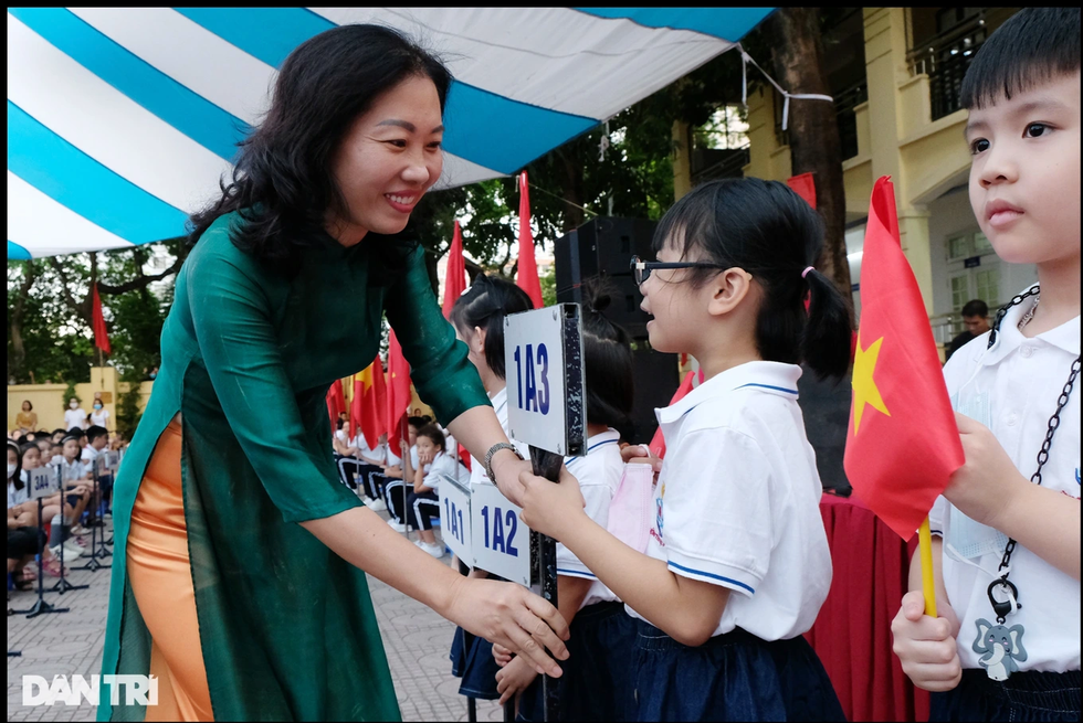 Giám đốc Sở Giáo dục Hà Nội: Không có vùng cấm trong xử lý sai phạm - 3 Giám đốc Sở Giáo dục Hà Nội: Không có vùng cấm trong xử lý sai phạm - 3