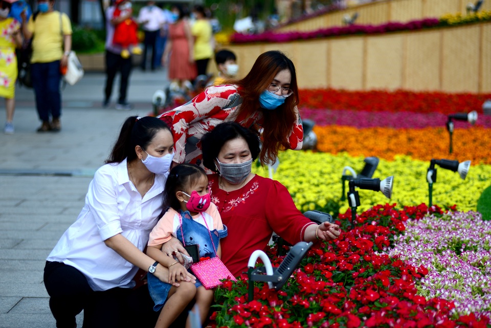 Hoạt động của người dân cả nước sáng ngày đầu năm mới Tân Sửu - 7