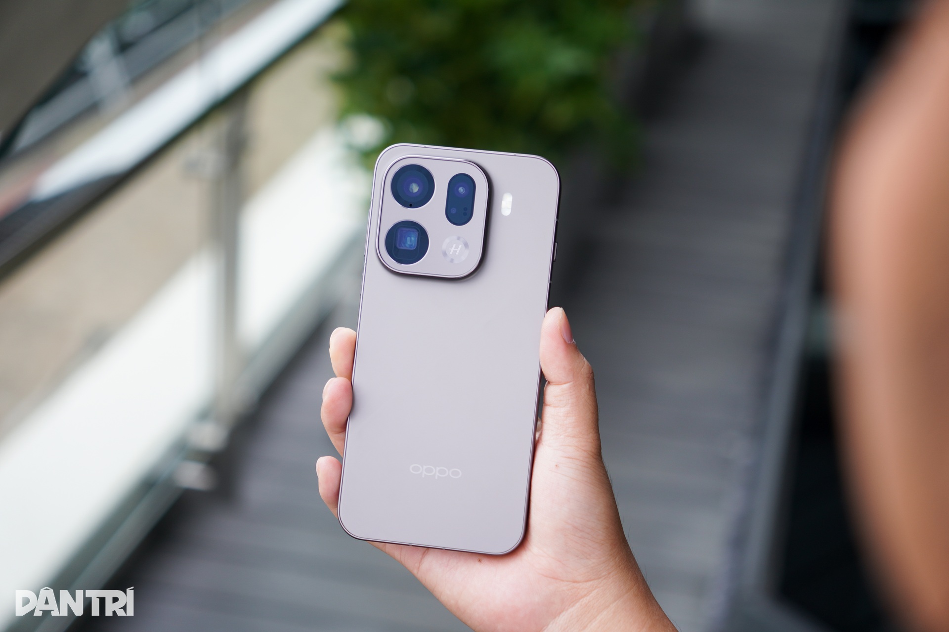 Đánh giá OPPO Find X9 Pro: Đối thủ đáng gờm của iPhone 17 Pro Max - 27