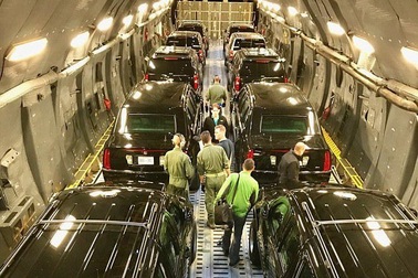 Lộ dàn xe "khủng" hộ tống Tổng thống Trump thăm châu Á