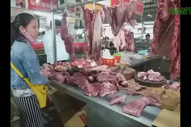 Đà Nẵng: Giá thịt heo tăng cao, cả người bán lẫn người mua đều kêu trời